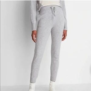 Express 100% Cashmere Joggers Pants Knit Size Large Gray
NWT